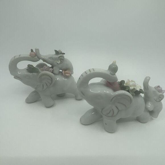 3½" Vintage Small White Elephant Figurine Flowers Baby Family Pottery Porcelain - Picture 1 of 13